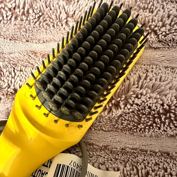 Drybar straightening brush - the brush crush - Picture 4 of 4
